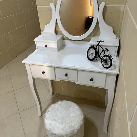 St Anglu Family - Lift And Ac Included Apartment
