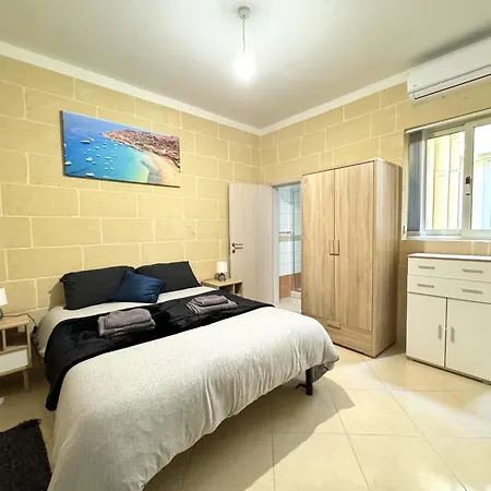 St Anglu Family - Lift And Ac Included Xaghra