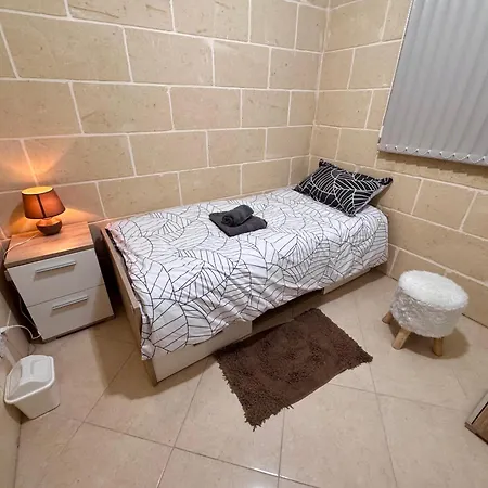 St Anglu - Quality *